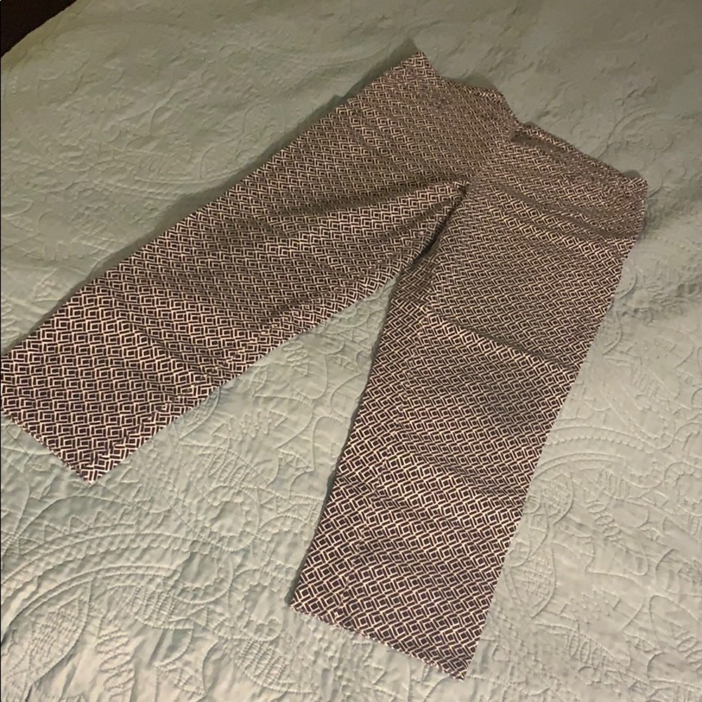 Black & white stretchy pants!
